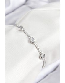 Pirinç Zirkon Taşlı Sıralı Kalp Model Gümüş Renk Asansörlü Kadın Bileklik