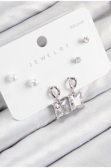 Pirinç Zirkon Taşlı Sallantılı Kare Model Gümüş Renk 925 Ayar Gümüş Çivi Kadın Küpe Set