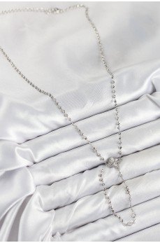 Pirinç Zirkon Taşlı Yonca Model Gümüş Renk Kadın Y Kolye