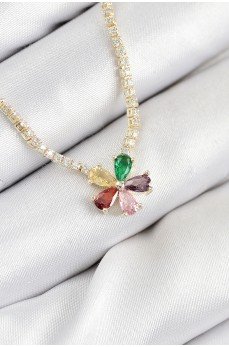 Pirinç Zirkon Taşlı Su Yolu Asorti Çiçek Model Gold Renk Kadın Kolye