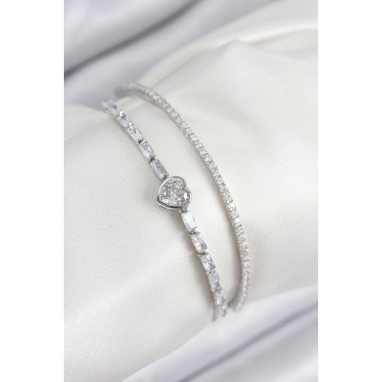 Pirinç Zirkon Taşlı Kalp Model Gümüş Renk Kadın Bileklik