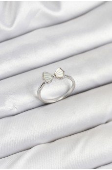 Pirinç Gümüş Renk Fiyonk Model Kadın Yüzük