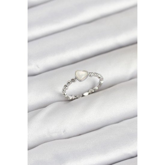 Pirinç Gümüş Renk Kalpli Model Kadın Yüzük Pirinç Gümüş Renk Kalpli Model Kadın Yüzük