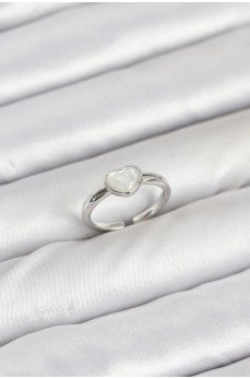 Pirinç Gümüş Renk Kalpli Kadın Yüzük