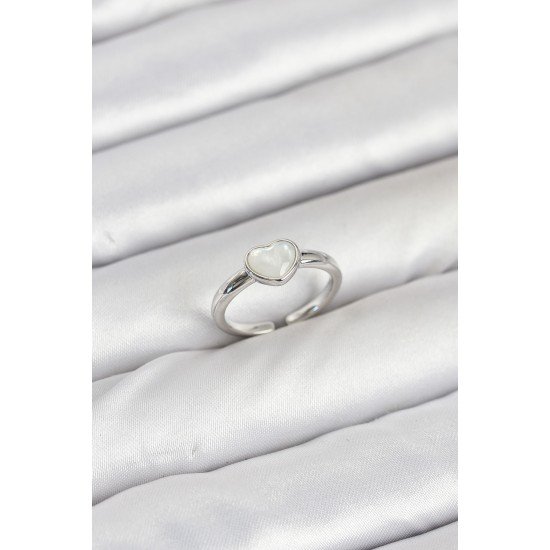 Pirinç Gümüş Renk Kalpli Kadın Yüzük