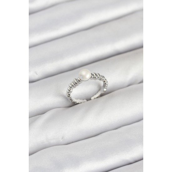 Pirinç Gümüş Renk Göbek İnci Model Kadın Yüzük Pirinç Gümüş Renk Göbek İnci Model Kadın Yüzük