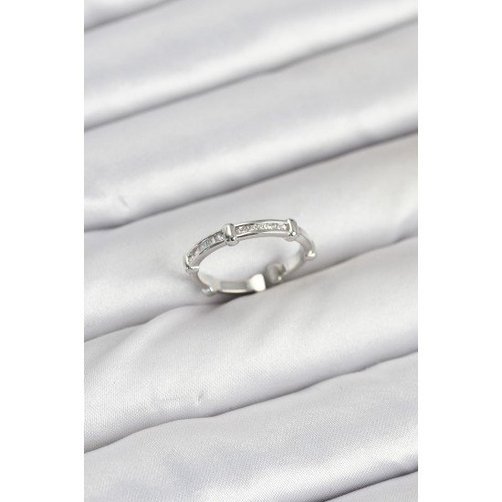 Pirinç Gümüş Renk Kemik Model Zirkon Taşlı Kadın Yüzük