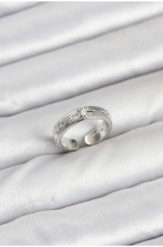 Pirinç Gümüş Renk Zirkon Taşlı Kutup Yıldızı Model Kadın Yüzük