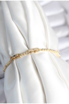 Pirinç Gold Renk Zirkon Taşlı Kalpli Model Kadın Bileklik Pirinç Gold Renk Zirkon Taşlı Kalpli Model Kadın Bileklik