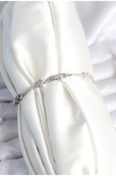 Pirinç Gümüş Renk Halley Yıldız Model Kadın Bileklik Pirinç Gümüş Renk Halley Yıldız Model Kadın Bileklik