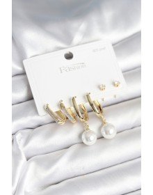 Pirinç Gold Renk İnci Detaylı 925 Ayar Gümüş Çivili Kadın Küpe Seti