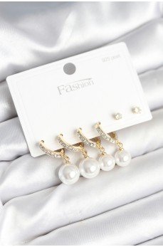 Gold Renk Zirkon Taşlı Pirinç İncili 925 Ayar Gümüş Çivili Küpe Seti Gold Renk Zirkon Taşlı Pirinç İncili 925 Ayar Gümüş Çivili Küpe Seti