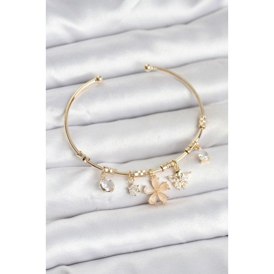 Çiçek ve Kelebek Charmlı Gold Renk Pirinç Kadın Bileklik Çiçek ve Kelebek Charmlı Gold Renk Pirinç Kadın Bileklik