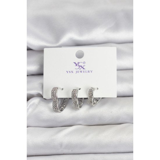 Gümüş Renk Pirinç Zirkon Taşlı Kalpli Kadın Küpe Gümüş Renk Pirinç Zirkon Taşlı Kalpli Kadın Küpe