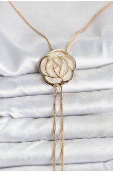 Pirinç Gold Renk Gül Model Asansörlü Kadın Kolye