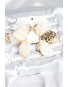 Pirinç Gold Renk Beyaz Tüllü Lotus Kadın Küpe