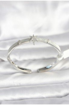 Pirinç Gümüş Renk Kutup Yıldızı Model Kadın Kelepçe Bileklik Pirinç Gümüş Renk Kutup Yıldızı Model Kadın Kelepçe Bileklik