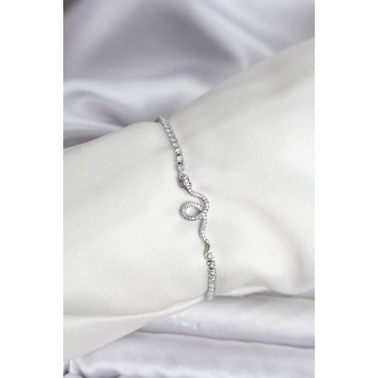 Yılan Model Zirkon Taşlı Gümüş Renk Pirinç Su Yolu Kadın Bileklik