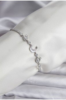 Charmlı Model Zirkon Taşlı Gümüş Renk Su Yolu Kadın Bileklik