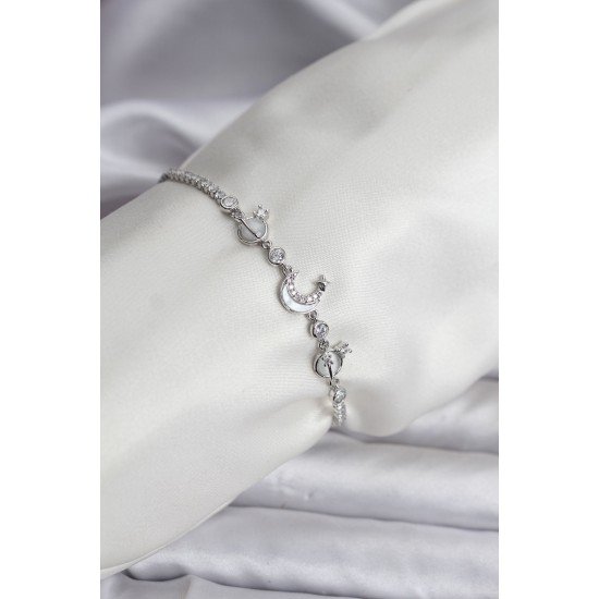 Charmlı Model Zirkon Taşlı Gümüş Renk Su Yolu Kadın Bileklik Charmlı Model Zirkon Taşlı Gümüş Renk Su Yolu Kadın Bileklik