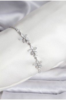 Çiçek Model Zirkon Taşlı Gümüş Renk Pirinç Su Yolu Kadın Bileklik