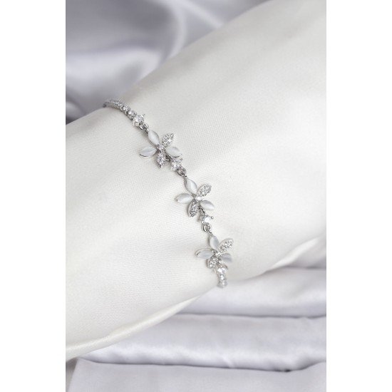 Çiçek Model Zirkon Taşlı Gümüş Renk Pirinç Su Yolu Kadın Bileklik Çiçek Model Zirkon Taşlı Gümüş Renk Pirinç Su Yolu Kadın Bileklik