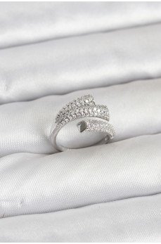 Gümüş Renk Zirkon Taşlı Pirinç Kadın Yüzük