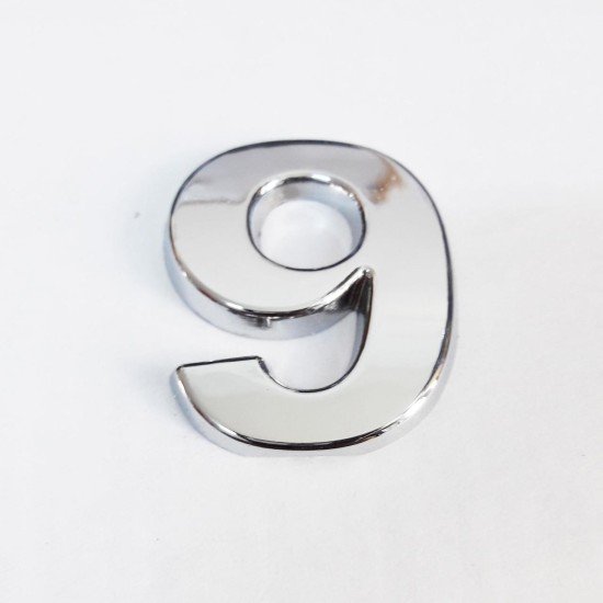 Cemax 9 Rakamı 3,75 cm Krom Yapışkanlı Cemax 9 Rakamı 3,75 cm Krom Yapışkanlı