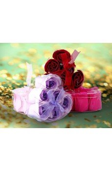 Kalp Kutulu Gül Şeklinde Sabun Kalp Kutulu Gül Şeklinde Sabun