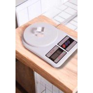 Kompakt Tasarım ve Tek Tuşla Sıfırlama Özelliğiyle Kullanımı Kolay Mutfak Tartısı