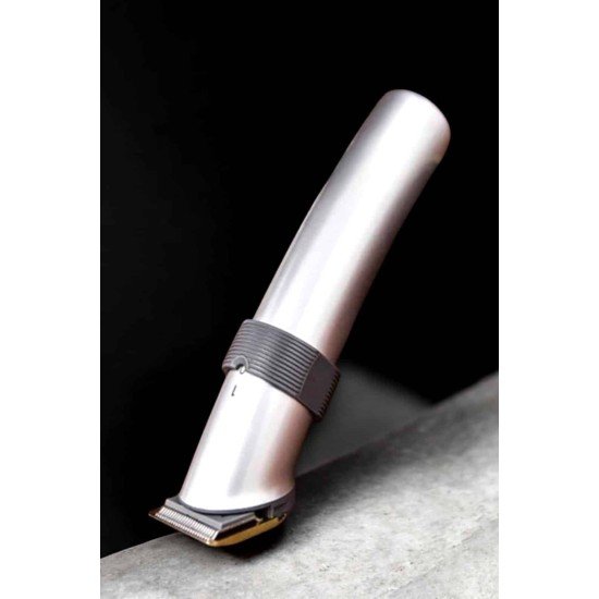 4 Taraklı Profesyonel Şarjlı Saç ve Sakal Kesme Tıraş Makinesi Seti 4 Taraklı Profesyonel Şarjlı Saç ve Sakal Kesme Tıraş Makinesi Seti