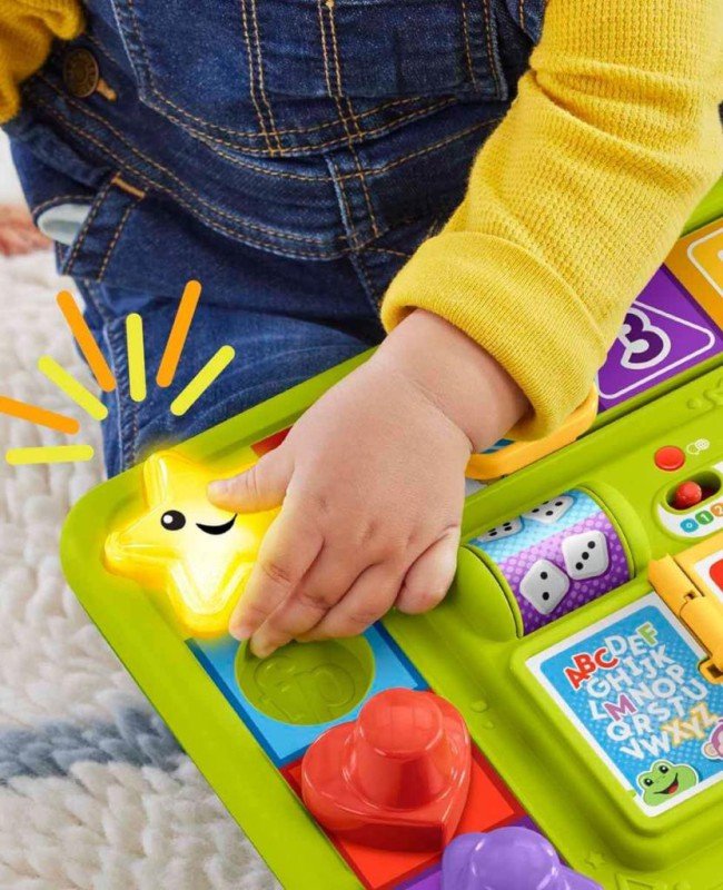 HRB70 Fisher-Price Köpekçiğin Oyun İstasyonu HRB70 Fisher-Price Köpekçiğin Oyun İstasyonu